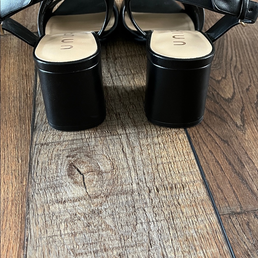 Black Block Heel Sandals - Picture 5 of 6